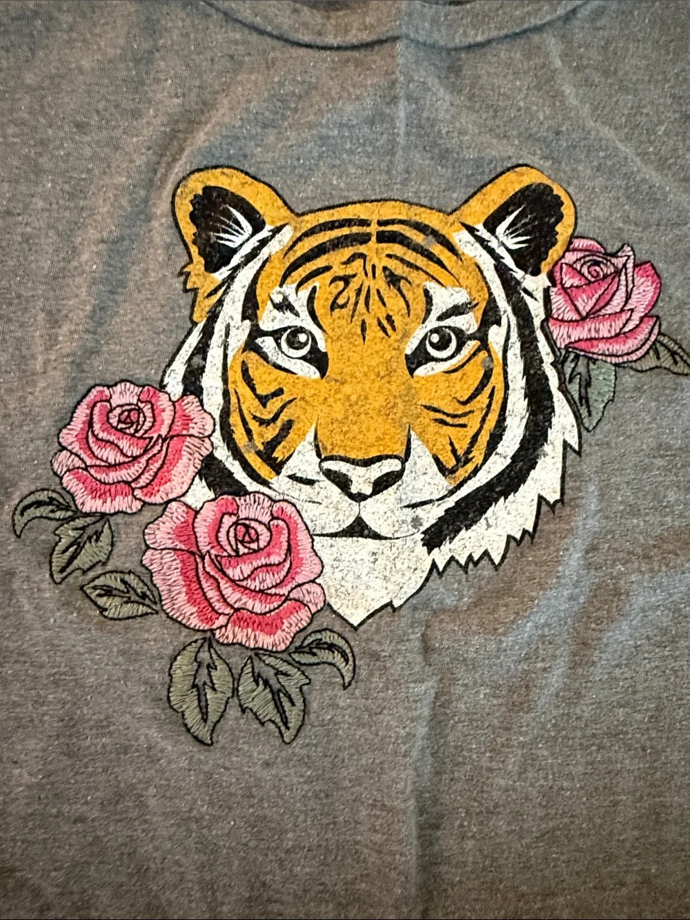Arizona Jean Company Grey Tee with Tiger Head and Pink Roses